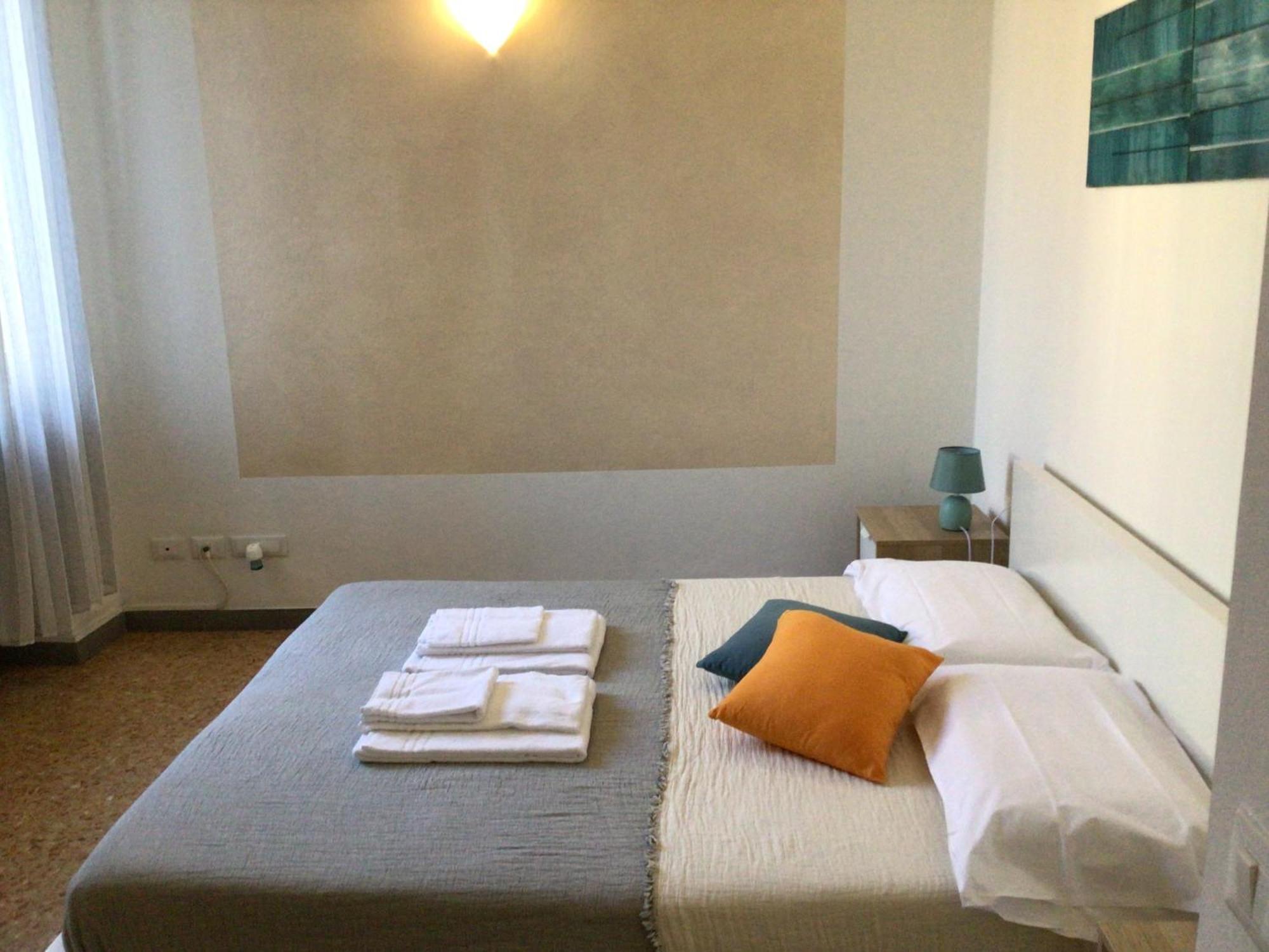 A Due Passi Da Giulietta-Casa Montecchi Verona Dış mekan fotoğraf